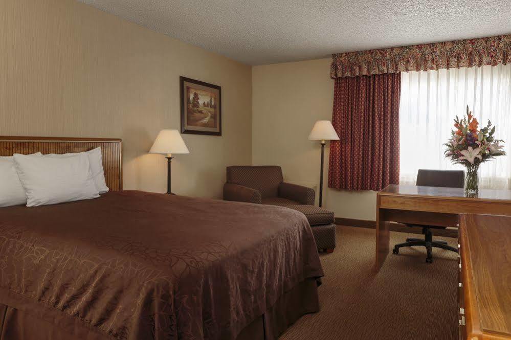 High Desert Inn Elko Exteriör bild